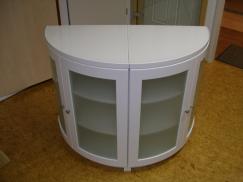 Sideboard halbrund mit Glastüren