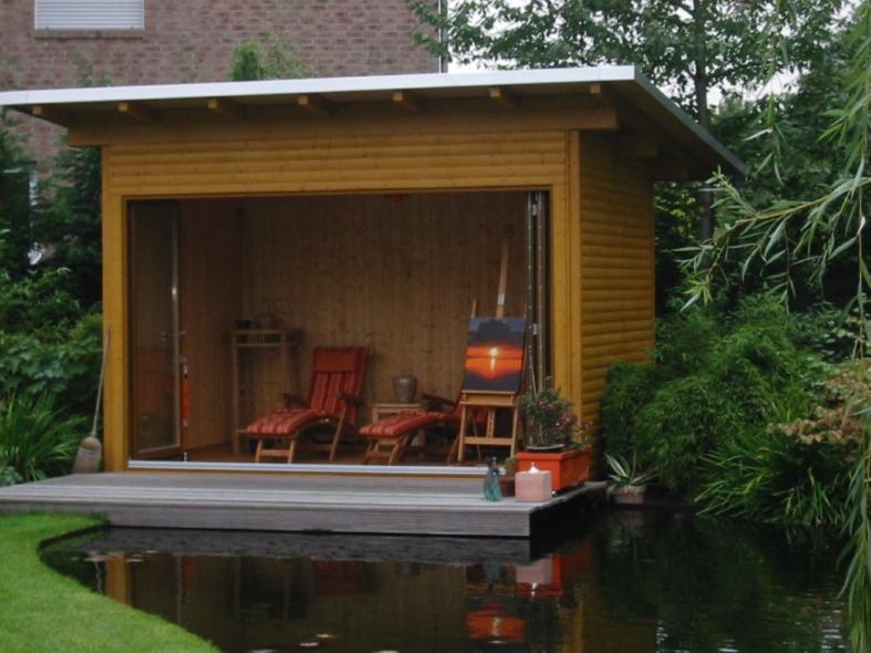 Atelier aus Holz im Garten in Hilden von Schreinerei Keppler